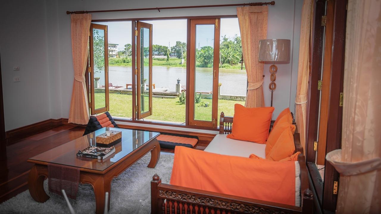 Thararin Villa Ban Doem Bang Habitación foto
